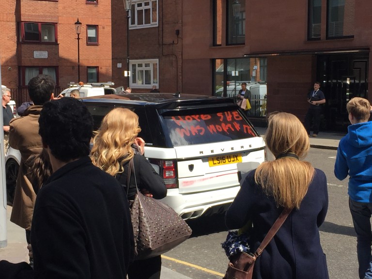 Range Rover Spray Painted outside Harrods