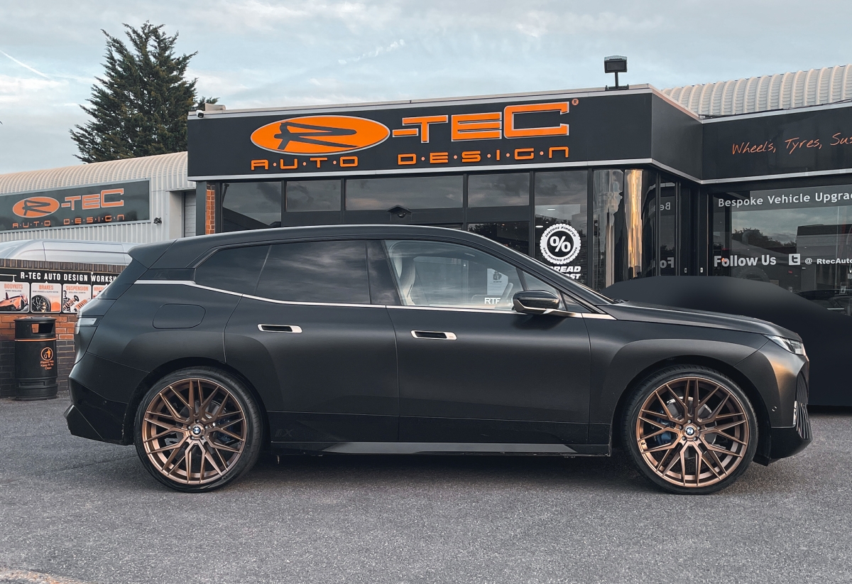 BMW IX SUV - NICHE Mesh Gloss (Gold)
